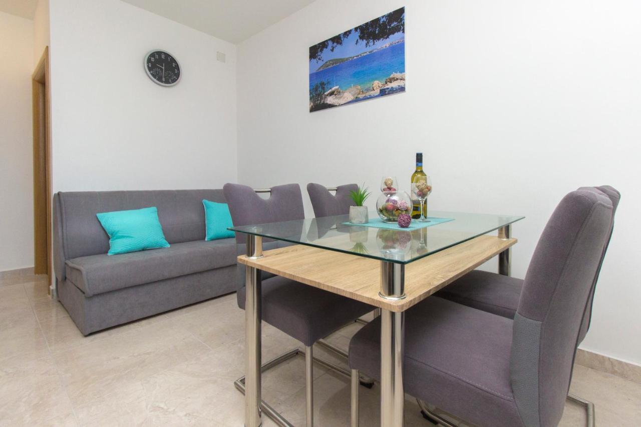 Apartmani Malis Ražanj 외부 사진