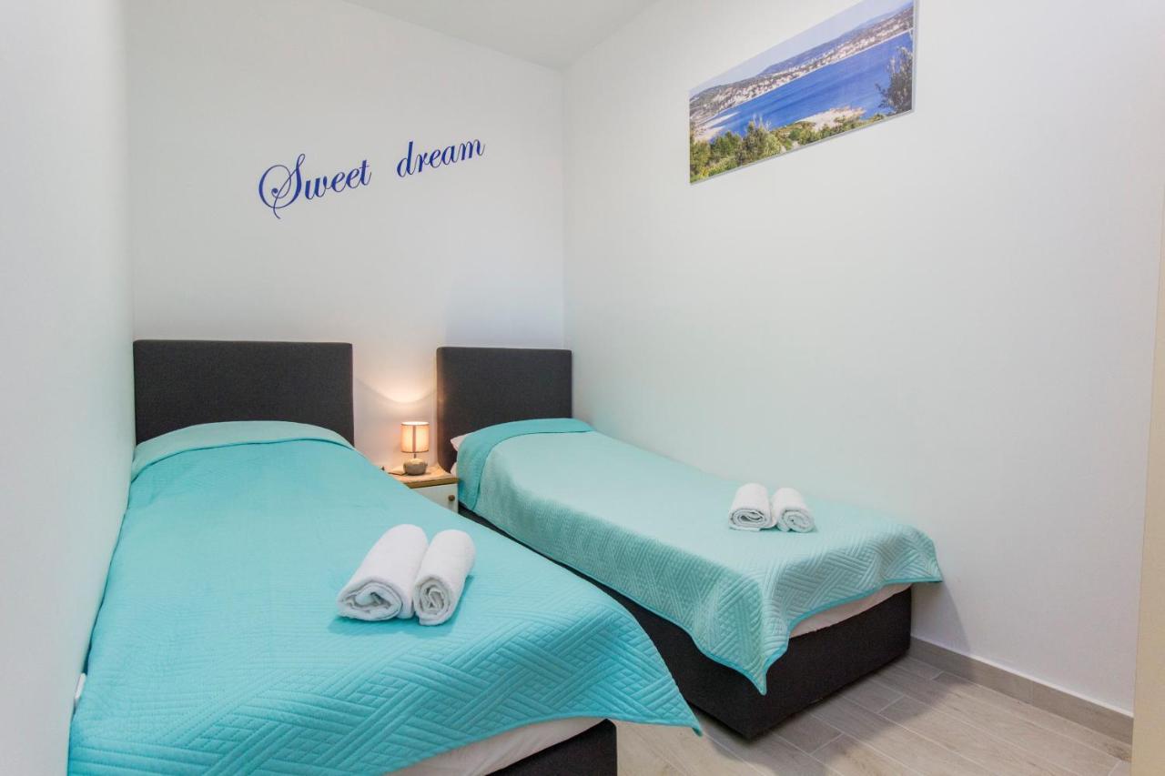 Apartmani Malis Ražanj 외부 사진
